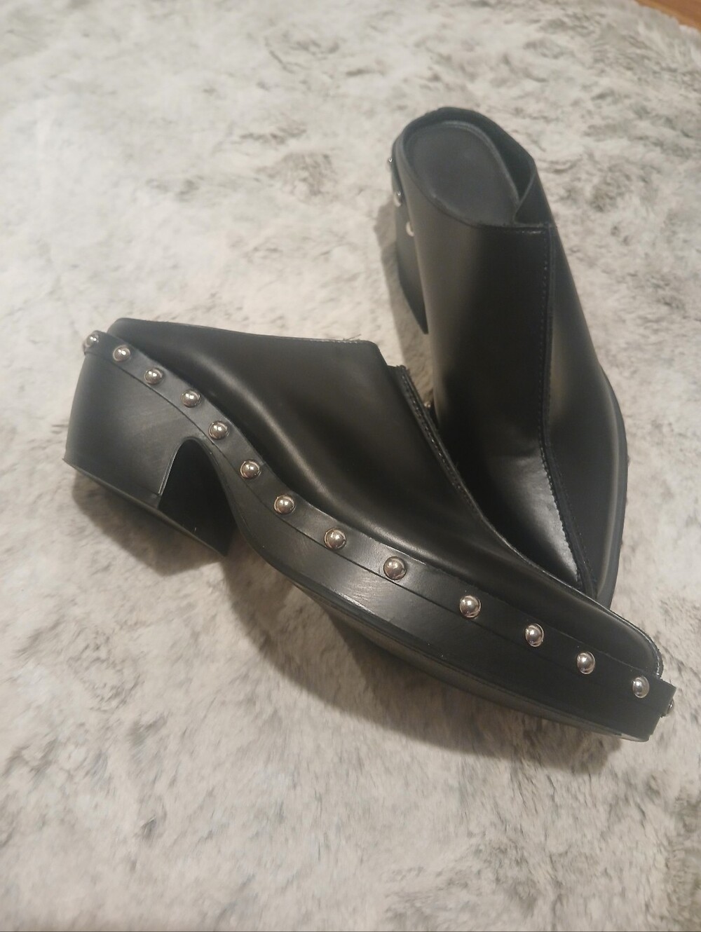 Zara Black Pointed Stud-Trim Slip-On Mules - Picture 2 of 5